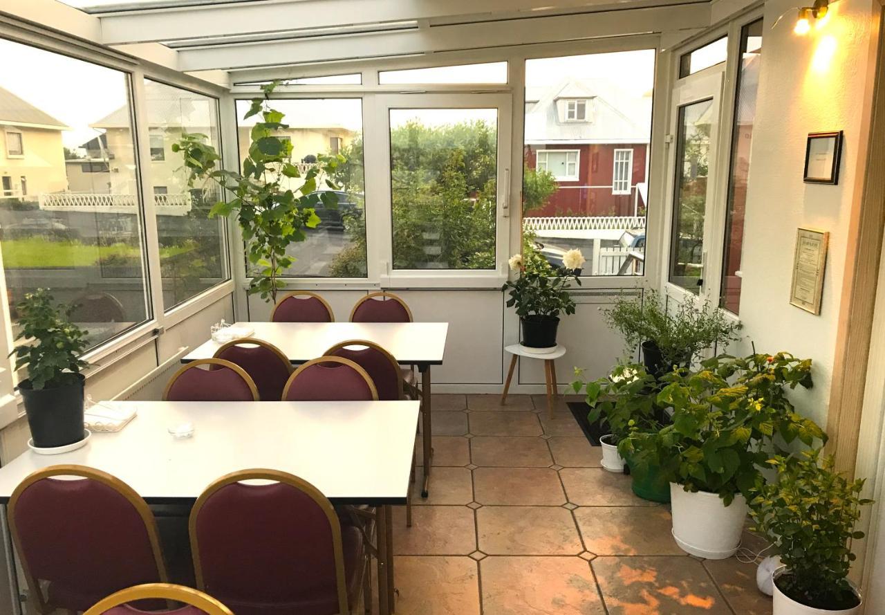 Guesthouse Arny Vestmannaeyjar Ngoại thất bức ảnh