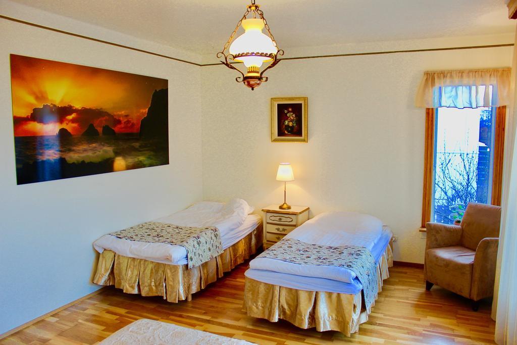 Guesthouse Arny Vestmannaeyjar Ngoại thất bức ảnh